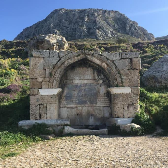 Aνεξάρτητη Παραδοσιακή Πέτρινη Κατοικία Corinth 외부 사진